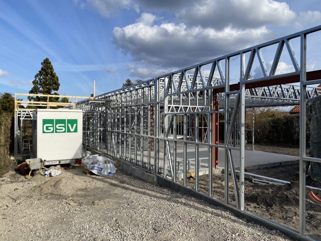 Skellet til hus bygget på kun 10 arbejdsdage